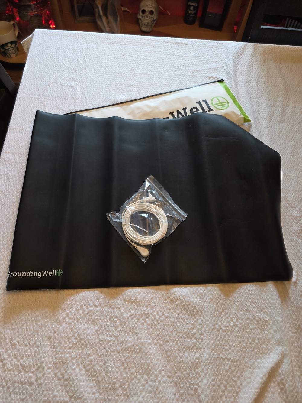Black Earthing Mat with Connector Cable